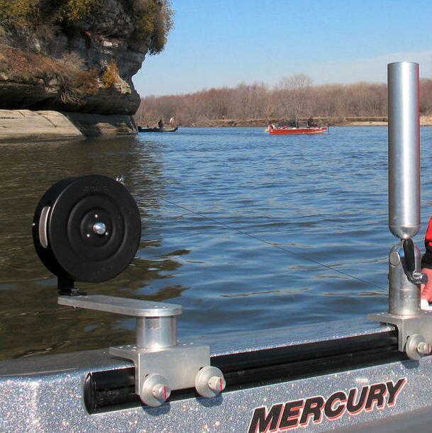 Handline Reel Mount